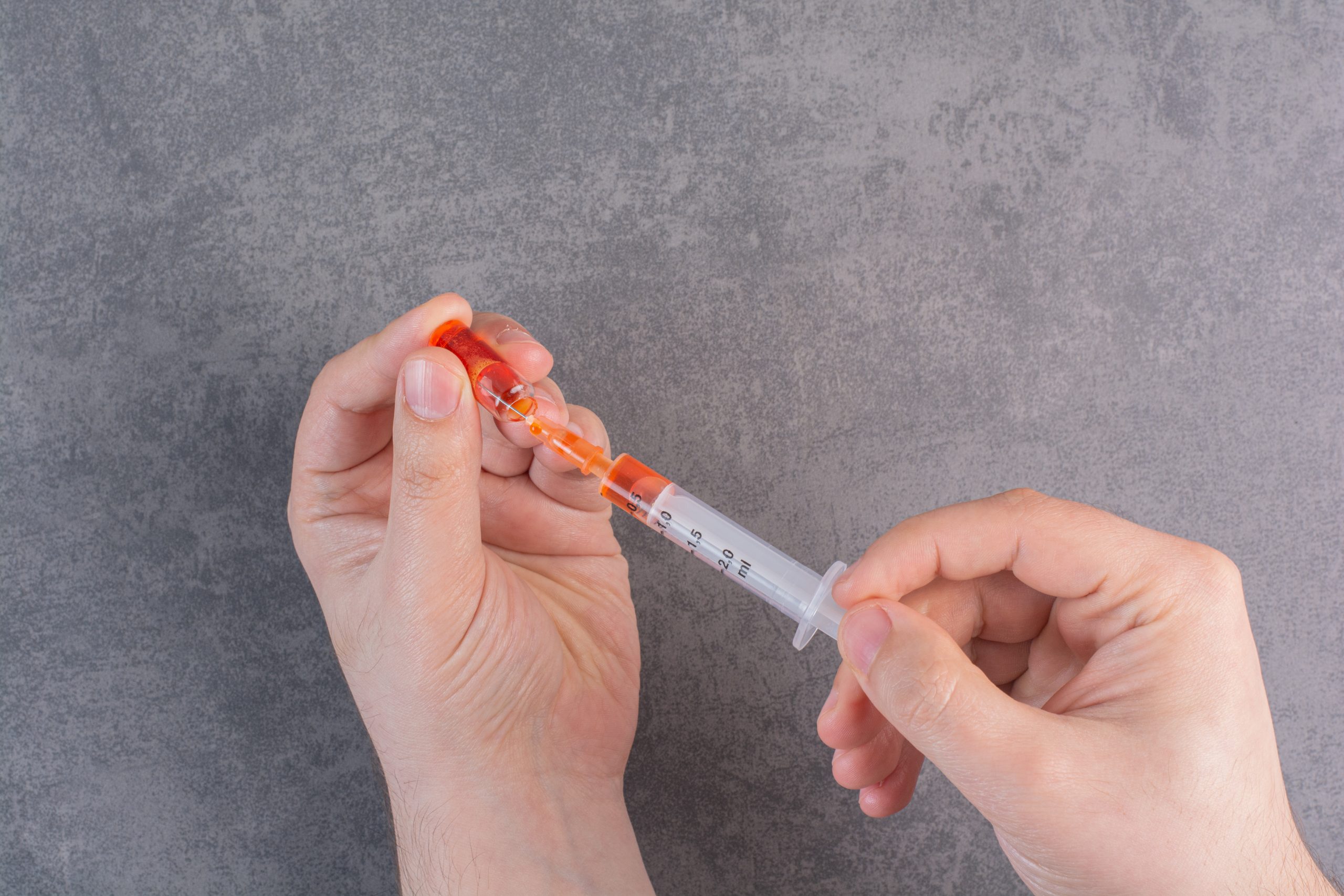 Preparing a vitamin B12 injection